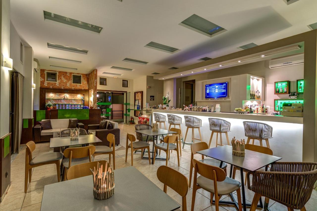 Alkionis Beach Hotel Apartments Sfáka Екстериор снимка