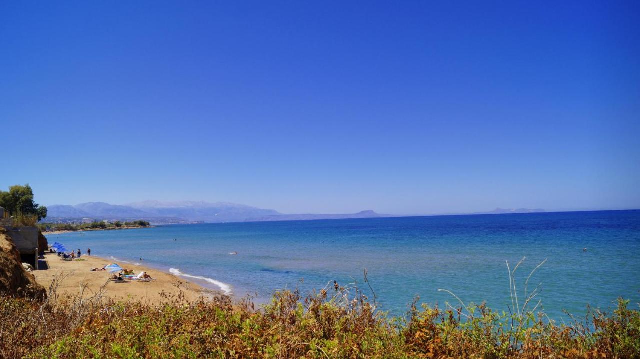 Alkionis Beach Hotel Apartments Sfáka Екстериор снимка
