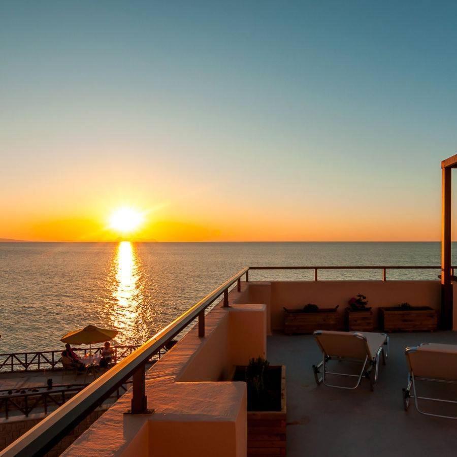 Alkionis Beach Hotel Apartments Sfáka Екстериор снимка